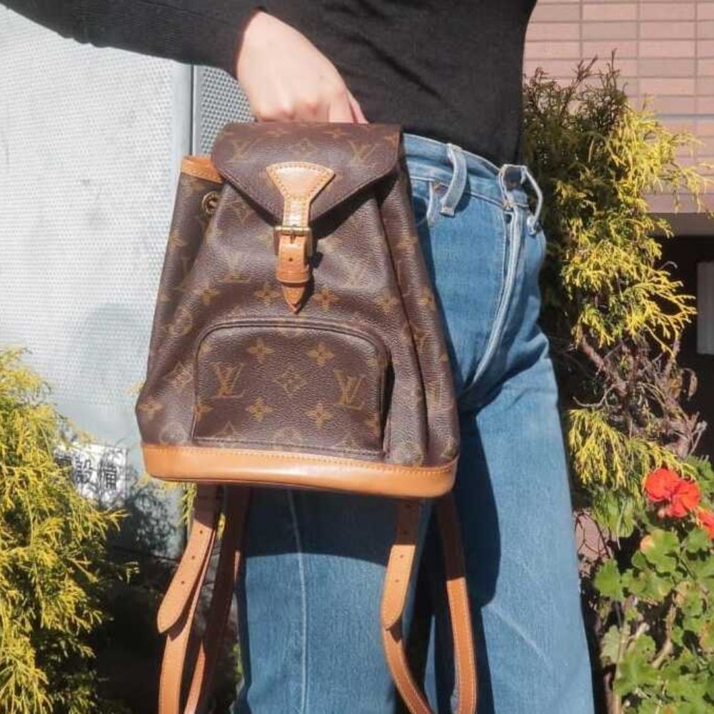 💎✨BEAUTIFUL✨💎 AUTHENTIC Louis Vuitton Monogram Montsouris MM Back Pack B…